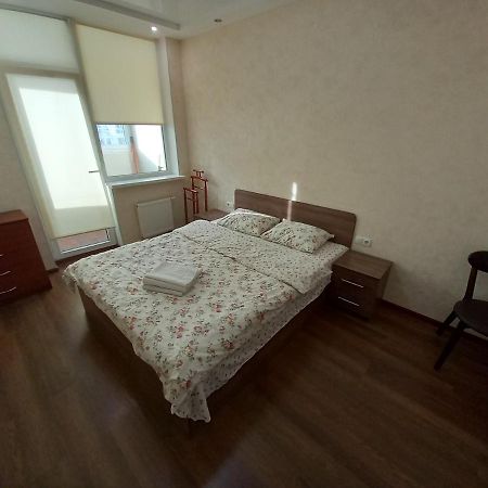 Smart Apartments Drahomanova 2А Киев Екстериор снимка