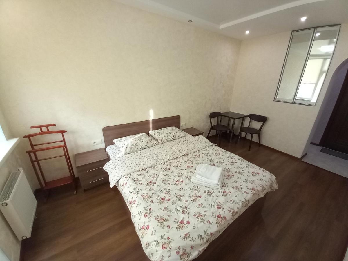 Smart Apartments Drahomanova 2А Киев Екстериор снимка