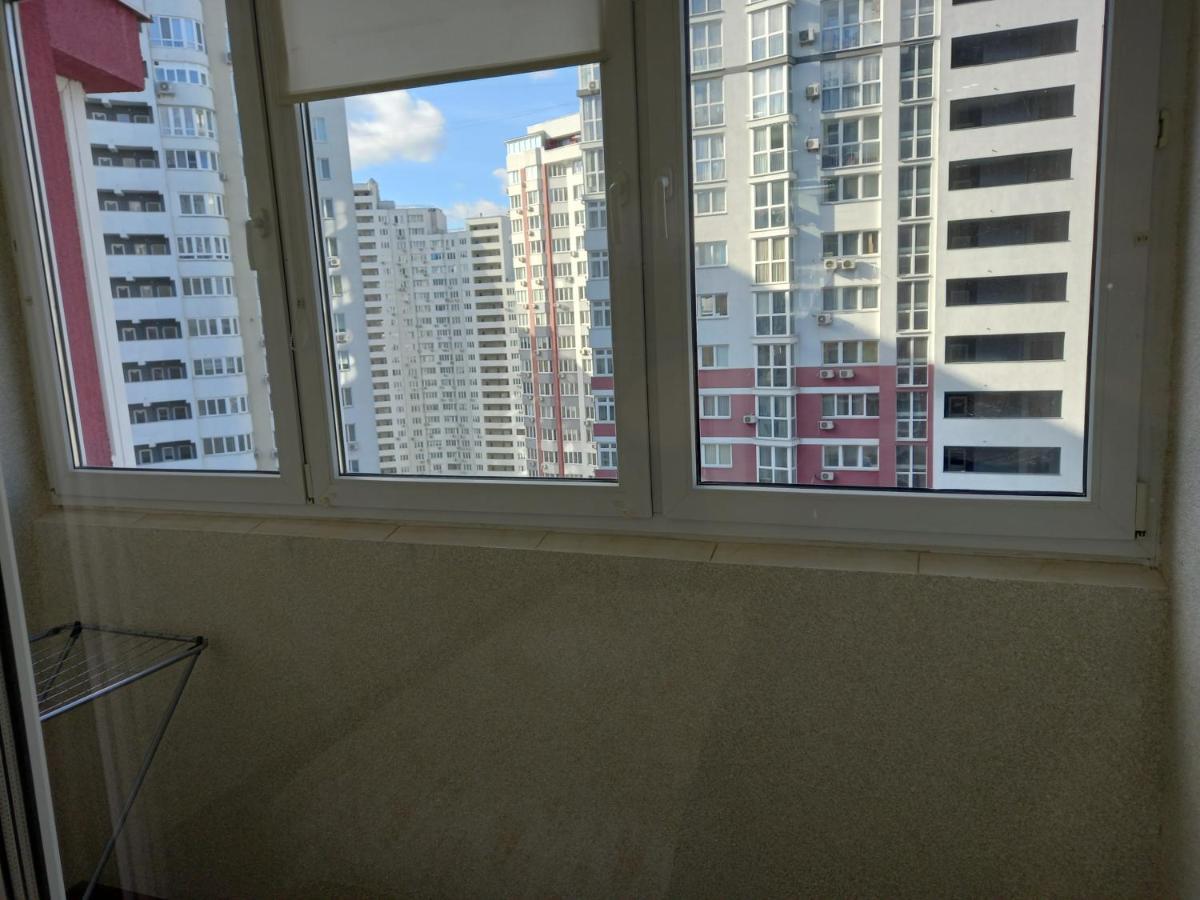 Smart Apartments Drahomanova 2А Киев Екстериор снимка