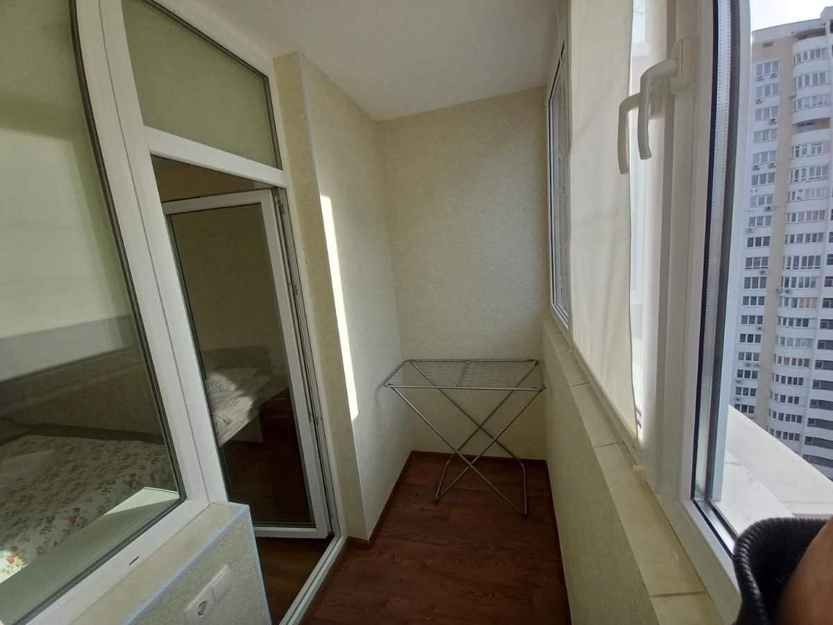 Smart Apartments Drahomanova 2А Киев Екстериор снимка