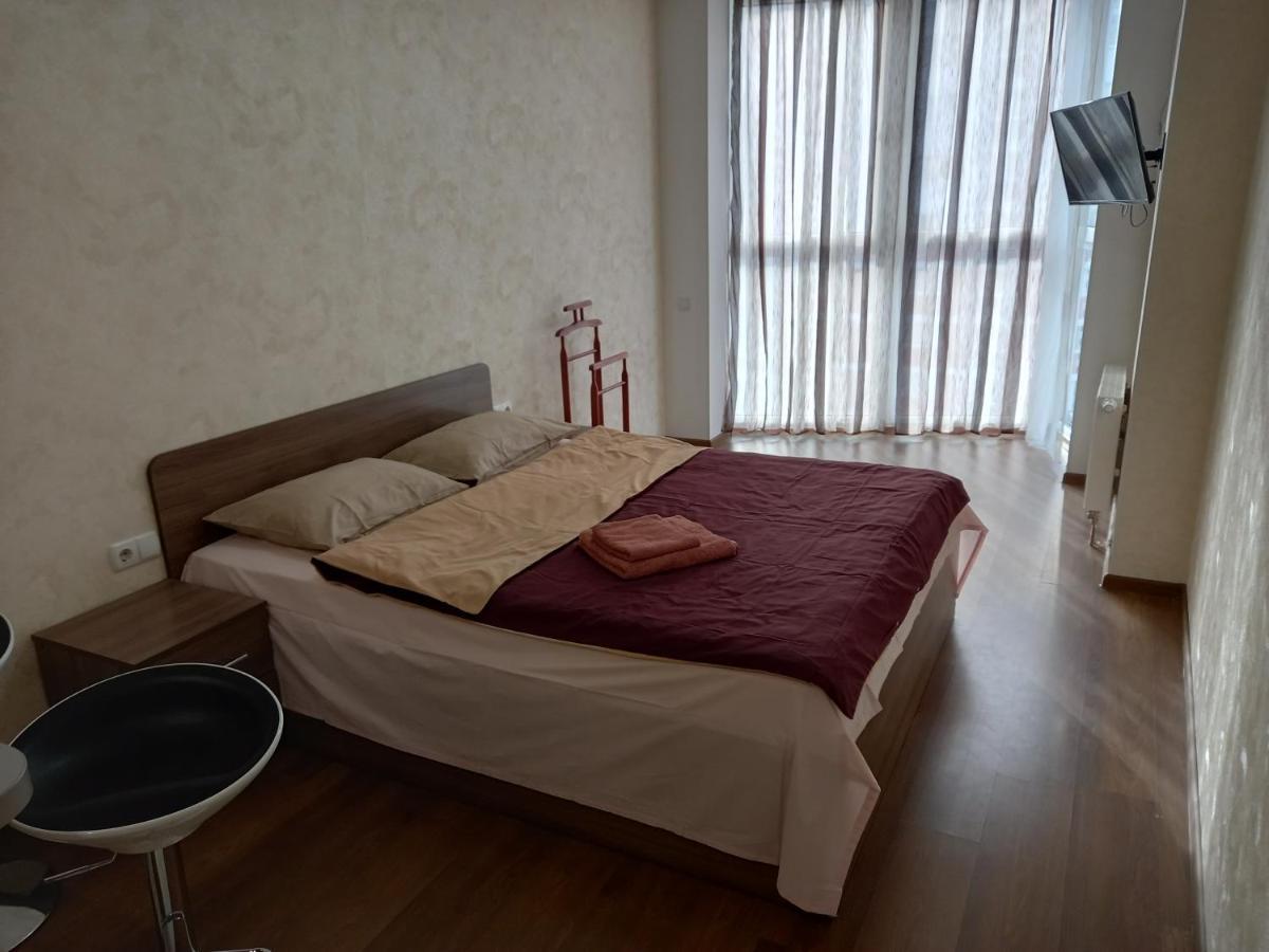 Smart Apartments Drahomanova 2А Киев Екстериор снимка