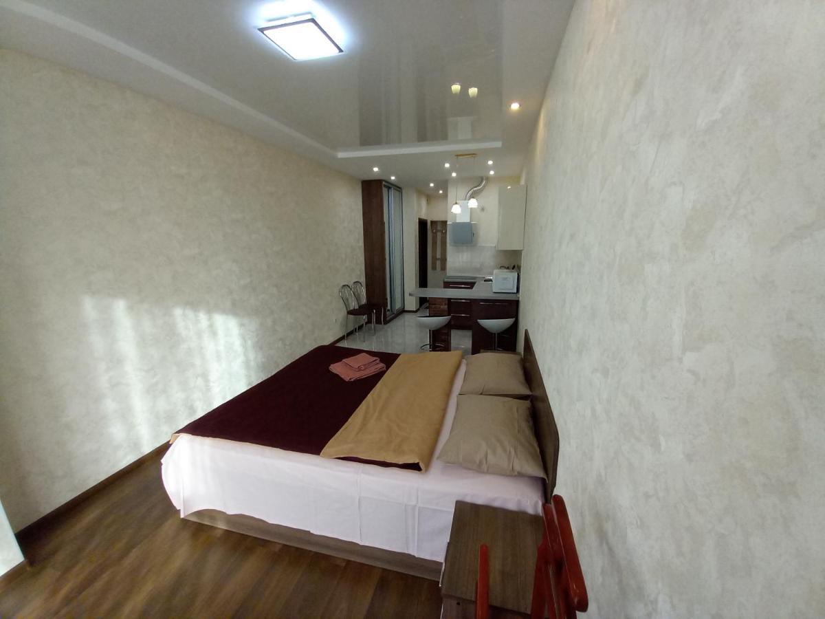 Smart Apartments Drahomanova 2А Киев Екстериор снимка